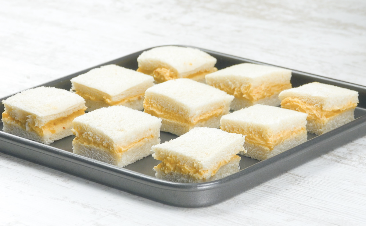 découper de petits sandwichs